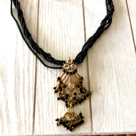 Indian Bollywood Style Black and Gold Necklace - Picture 1 of 4